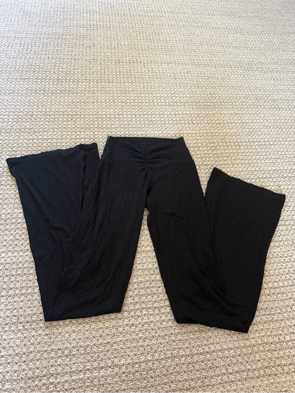Wide-Leg Black Women's Leggings with Ruched Waistband